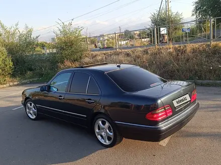 Mercedes-Benz E 280 1998 года за 4 900 000 тг. в Алматы – фото 3