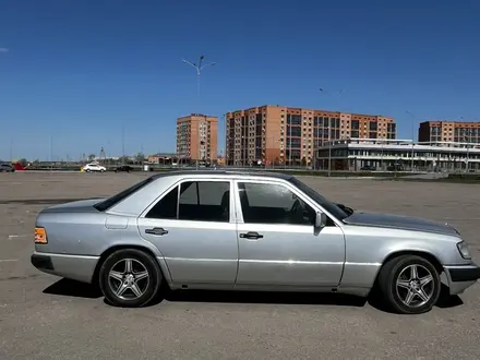 Mercedes-Benz E 260 1991 года за 1 500 000 тг. в Кокшетау – фото 2