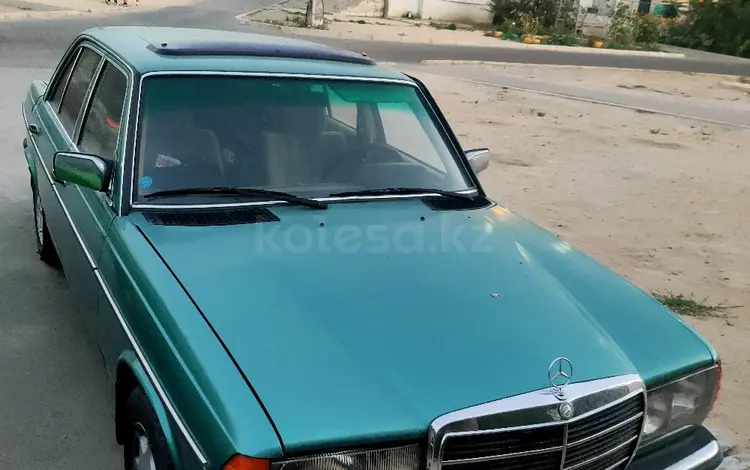 Mercedes-Benz E 240 1982 года за 5 000 000 тг. в Атырау