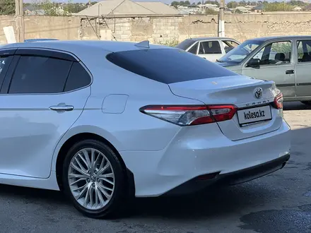 Toyota Camry 2018 года за 12 000 000 тг. в Шымкент – фото 5