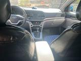 Hyundai Elantra 2017 года за 5 800 000 тг. в Павлодар – фото 2