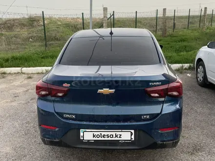 Chevrolet Onix 2023 года за 5 300 000 тг. в Алматы – фото 6