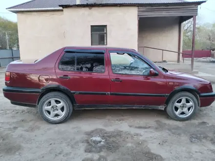 Volkswagen Vento 1993 года за 1 600 000 тг. в Кызылорда – фото 5