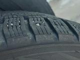 Зимние шипованные шины Нокиан Нордман 7 за 80 000 тг. в Алматы