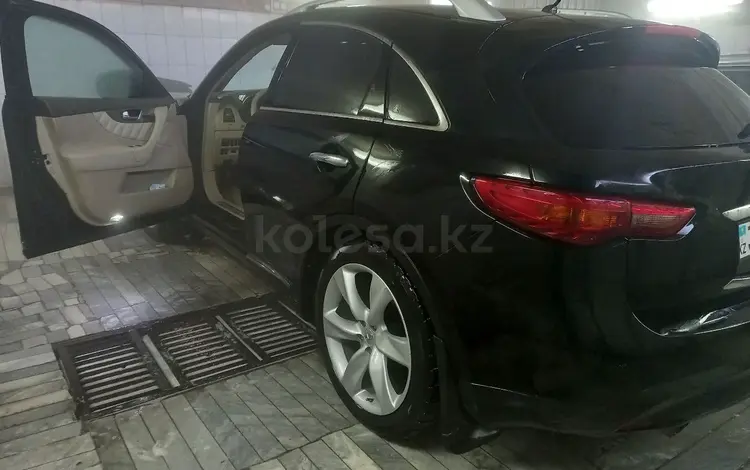 Infiniti FX35 2009 года за 9 900 000 тг. в Костанай