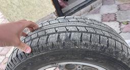 Диски с резиной зима за 150 000 тг. в Алматы – фото 4