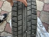 Диски с резиной зима за 150 000 тг. в Алматы – фото 3