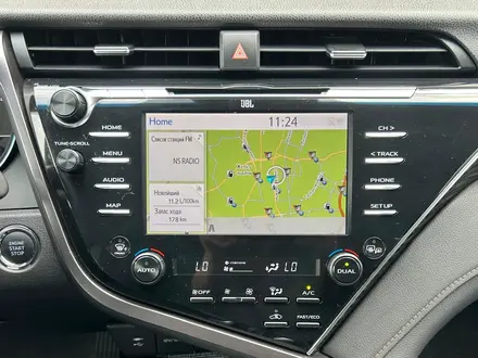 Toyota Camry 2020 года за 14 390 000 тг. в Алматы – фото 18