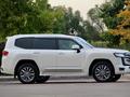 Toyota Land Cruiser 2022 годаүшін49 999 999 тг. в Алматы – фото 2