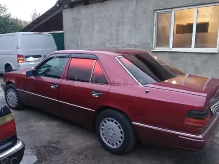 Mercedes-Benz E 230 1992 года за 2 500 000 тг. в Талгар – фото 2