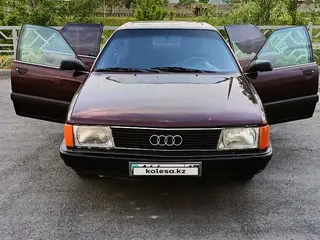 Audi 100