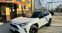 Toyota RAV4 2021 года за 17 000 000 тг. в Алматы – фото 2