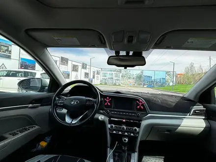 Hyundai Elantra 2019 года за 8 790 000 тг. в Алматы – фото 10