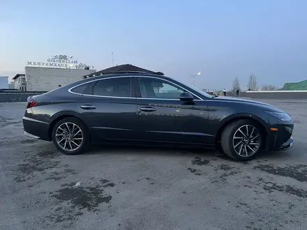 Hyundai Sonata 2019 года за 11 000 000 тг. в Алматы – фото 12