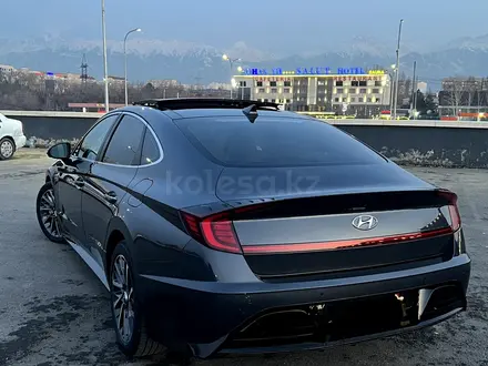 Hyundai Sonata 2019 года за 11 000 000 тг. в Алматы – фото 3