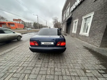 Mercedes-Benz E 200 1998 года за 2 800 000 тг. в Павлодар – фото 4