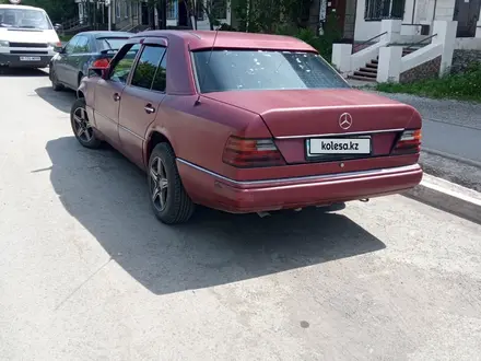 Mercedes-Benz E 230 1992 года за 1 000 000 тг. в Караганда