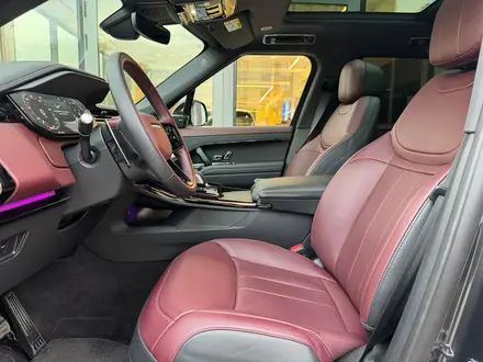 Land Rover Range Rover Sport Dynamic SE 2025 года за 77 600 000 тг. в Алматы – фото 12