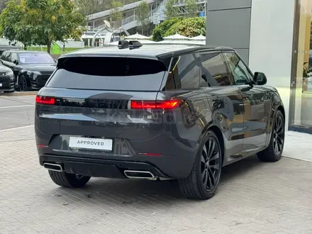Land Rover Range Rover Sport Dynamic SE 2025 года за 77 600 000 тг. в Алматы – фото 4