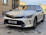 Toyota Camry 2017 года за 13 200 000 тг. в Туркестан – фото 2