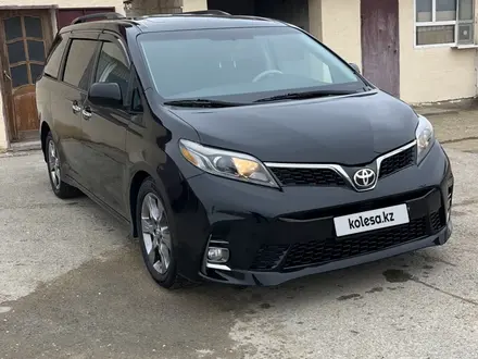 Toyota Sienna 2014 года за 11 500 000 тг. в Актау – фото 2