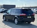 Toyota Sienna 2015 года за 13 500 000 тг. в Атырау – фото 4