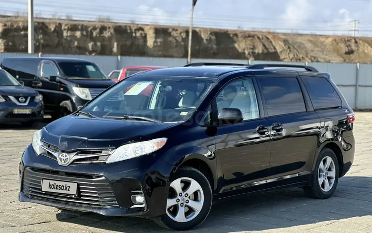 Toyota Sienna 2015 года за 13 500 000 тг. в Атырау