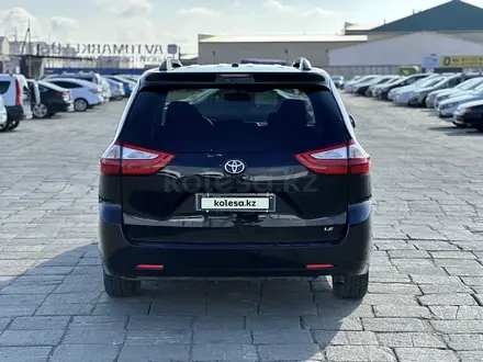 Toyota Sienna 2015 года за 13 500 000 тг. в Атырау – фото 5