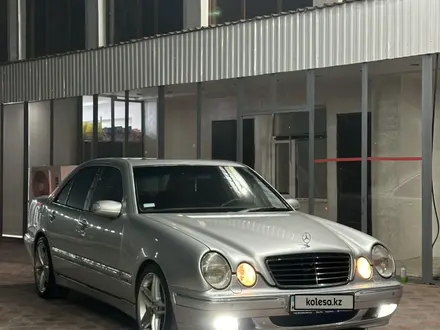 Mercedes-Benz E 280 2000 года за 5 500 000 тг. в Шымкент