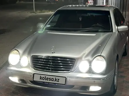 Mercedes-Benz E 280 2000 года за 5 500 000 тг. в Шымкент – фото 2