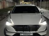 Hyundai Sonata 2021 годаfor11 350 000 тг. в Шымкент