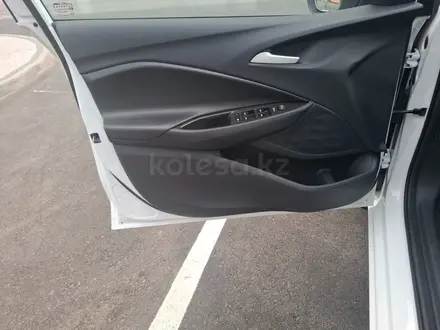 Chevrolet Onix 2023 года за 5 390 000 тг. в Астана – фото 13