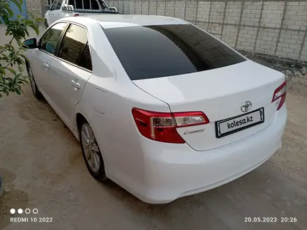 Toyota Camry 2014 года за 9 000 000 тг. в Жанаозен – фото 2