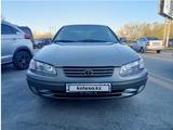 Toyota Camry 2000 годаүшін3 950 000 тг. в Усть-Каменогорск – фото 2