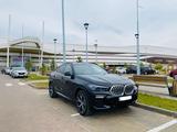 BMW X6 2021 года за 58 000 000 тг. в Астана – фото 2