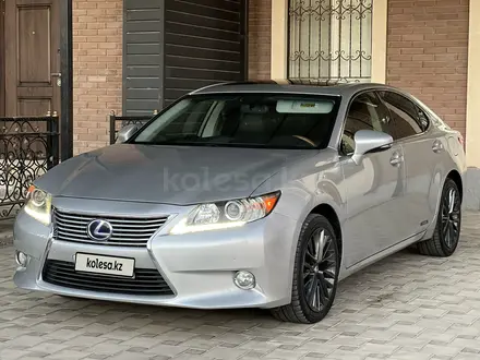 Lexus ES 300h 2013 года за 9 000 000 тг. в Жанаозен – фото 2