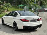 BMW M5 2023 года за 85 000 000 тг. в Алматы – фото 2
