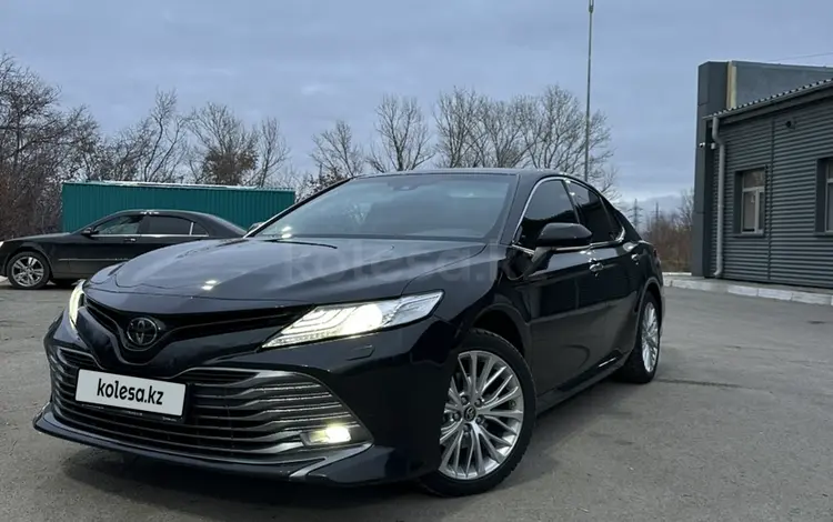 Toyota Camry 2019 годаүшін13 800 000 тг. в Караганда