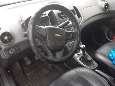 Chevrolet Aveo 2014 года за 3 300 000 тг. в Караганда – фото 6