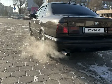 BMW 520 1990 года за 1 500 000 тг. в Шахтинск – фото 3