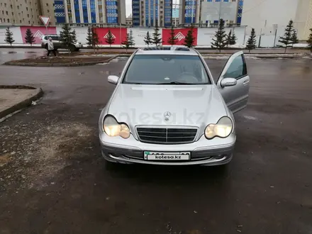 Mercedes-Benz C 240 2001 года за 3 200 000 тг. в Астана – фото 3