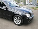 Mercedes-Benz C 200 2004 года за 800 000 тг. в Астана