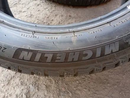 285/45/21 Michelin X Ice Nort 4 б/у за 250 000 тг. в Алматы – фото 7