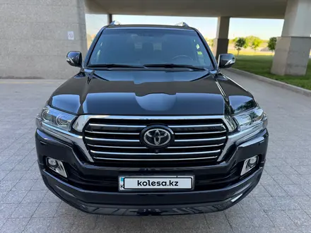 Toyota Land Cruiser 2018 года за 36 500 000 тг. в Астана