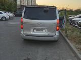 Hyundai Starex 2010 годаfor6 800 000 тг. в Шымкент – фото 2