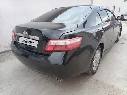 Toyota Camry 2006 года за 5 200 000 тг. в Атырау – фото 2