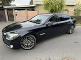 BMW 750 2011 года за 12 500 000 тг. в Алматы – фото 2