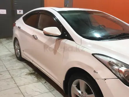 Hyundai Elantra 2012 года за 3 000 000 тг. в Кульсары – фото 4