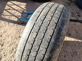 ОДНА шина 215/60 R16 — "Bridgestone Potenza RE92" (США), летняя. за 8 000 тг. в Астана – фото 2