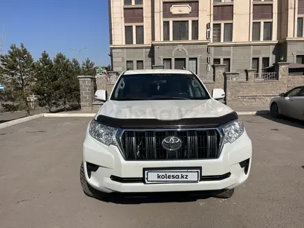 Toyota Land Cruiser Prado 2018 года за 20 500 000 тг. в Астана